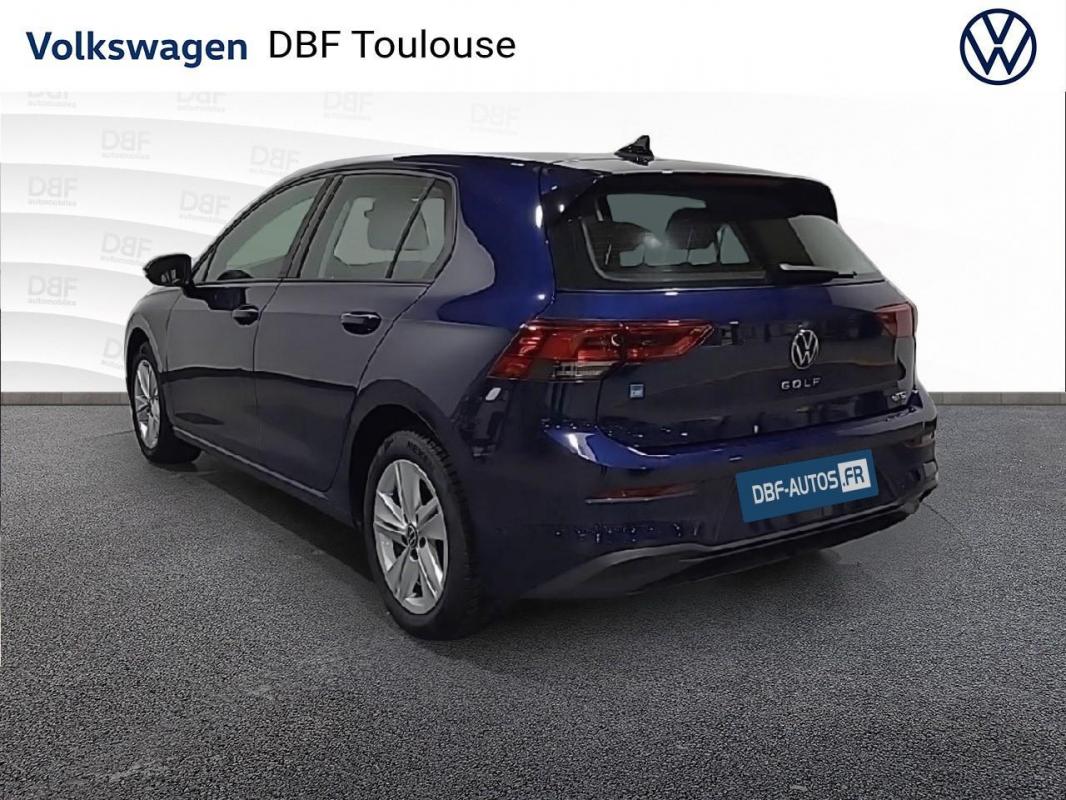 Volkswagen Golf - 1.0 eTSI OPF 110 DSG7 Life Business