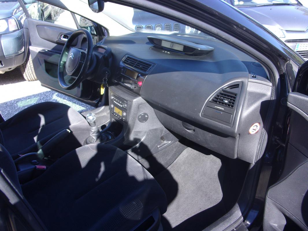 Citroën C4 - 1,6 AMBIANCE VELOURS